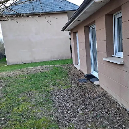 De La Detente Dans Ce Coin De Campagne. * 伊奎马维尔