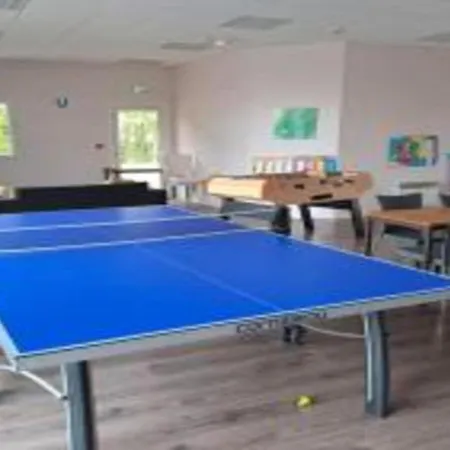 De La Detente Dans Ce Coin De Campagne. * Équemauville