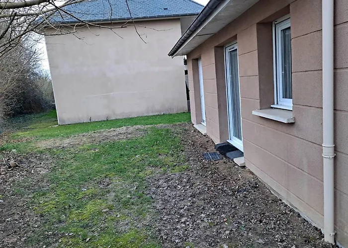 De La Detente Dans Ce Coin De Campagne. * Équemauville