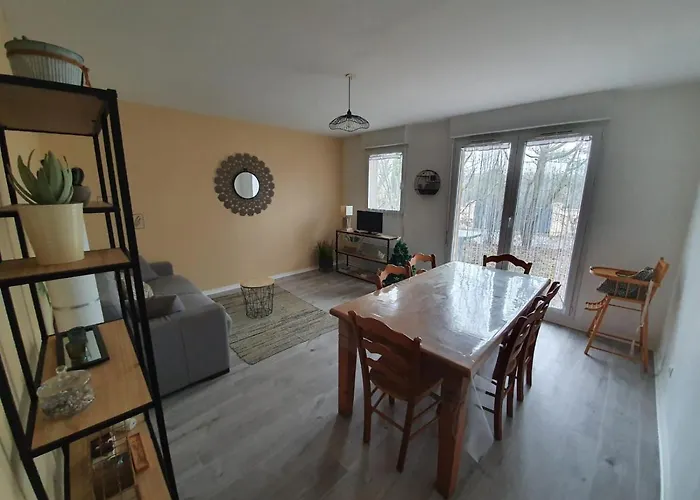 De La Detente Dans Ce Coin De Campagne. Apartament