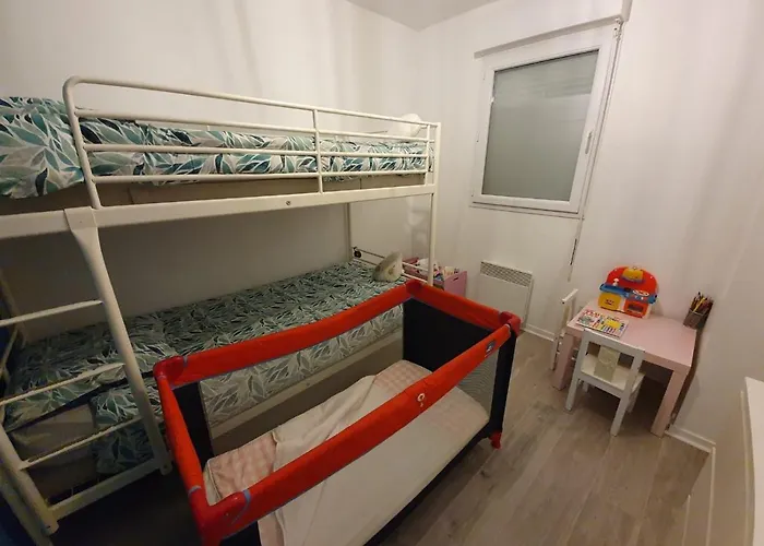 De La Detente Dans Ce Coin De Campagne. *