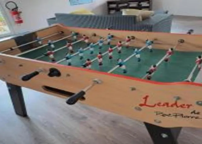 De La Detente Dans Ce Coin De Campagne. * Équemauville